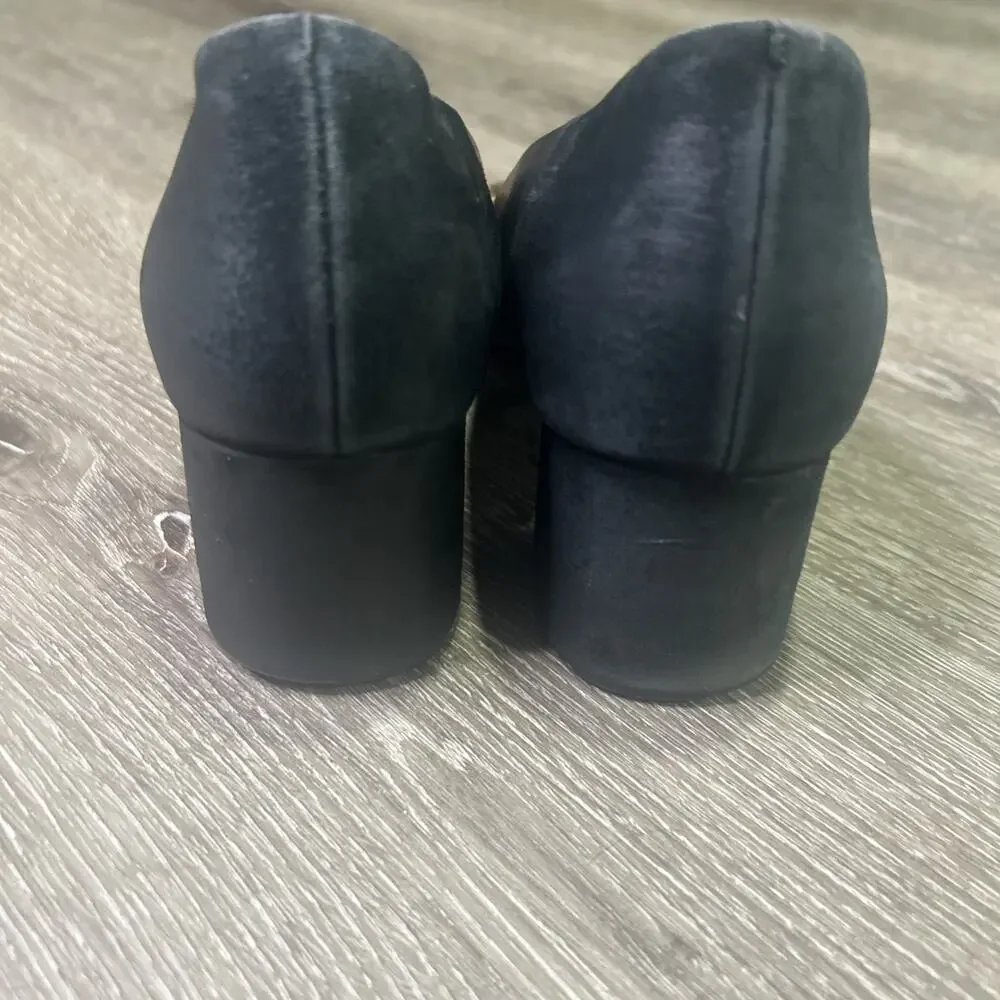 Tory Burch Gigi Black Pointed Toe Heels with Gold Logo 8